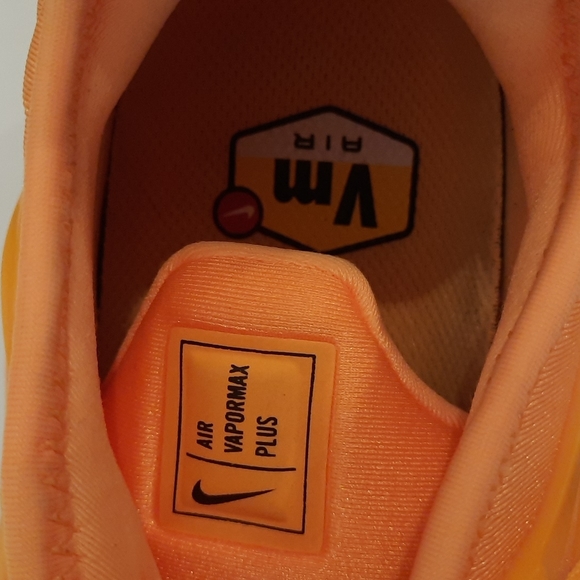 Nike Women's Air Vapormax Plus - Picture 7 of 8